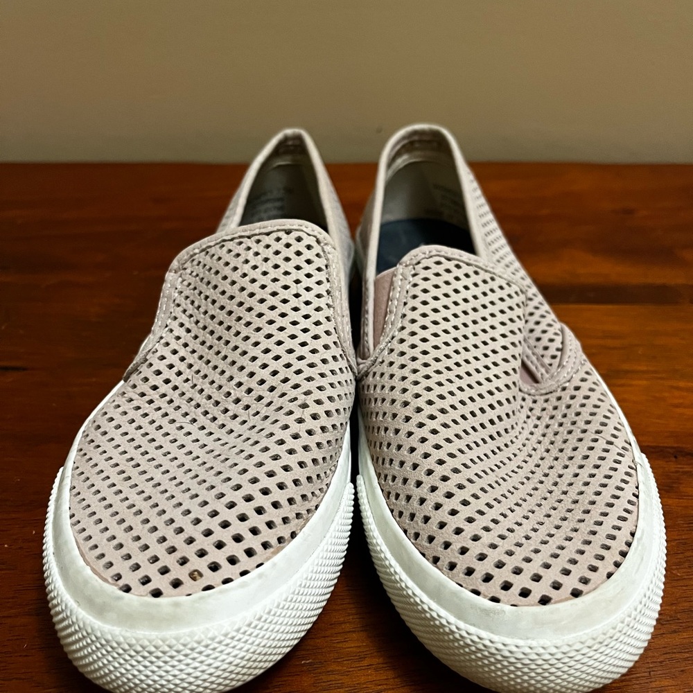 Sperry 7.5 perforated pink loafer leather boat shoe